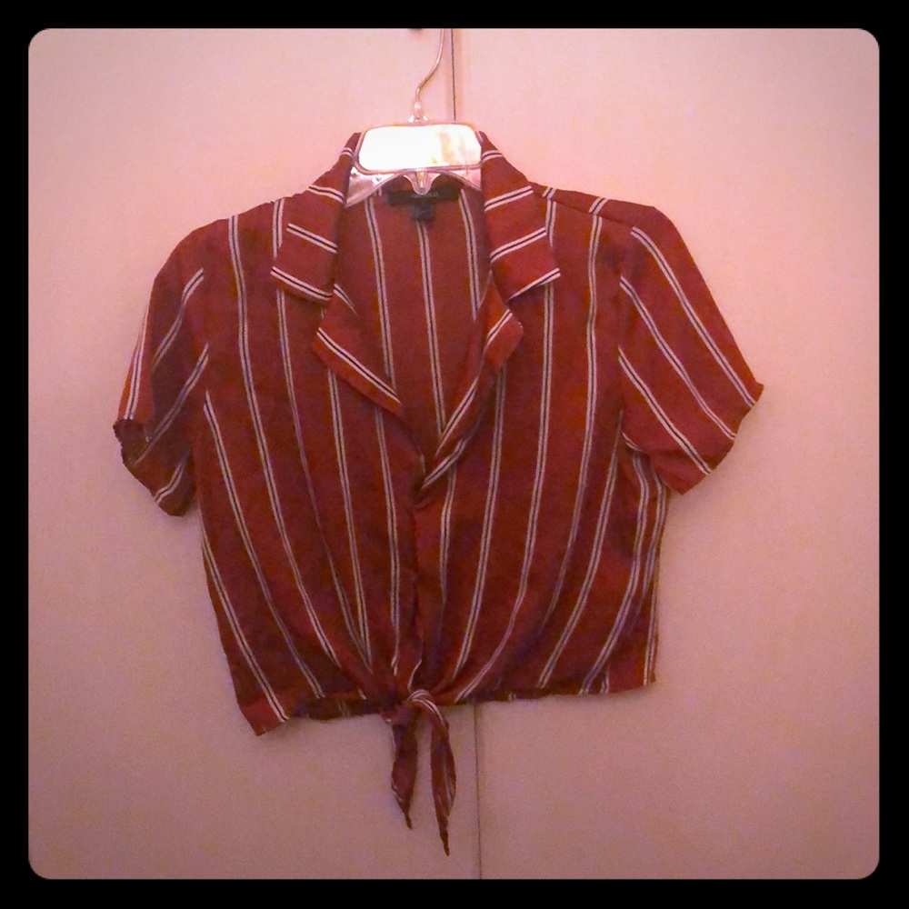 Short sleeve cropped shirt
